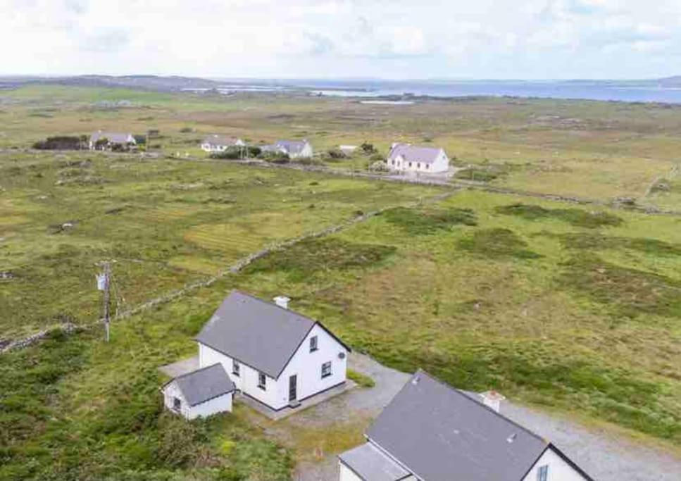 Pink Cottage Ballyconneely Kültér fotó